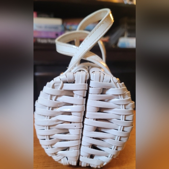 Vintage 1960's White Painted Wicker Bucket/Pail Purse Handbag Boho Retro Hippie - Picture 5 of 16